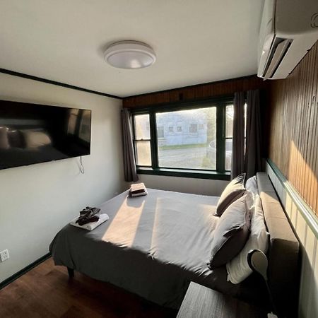 2 Bed Berkshire Getaway Minutes To Jiminy Peak Ski Hancock Buitenkant foto