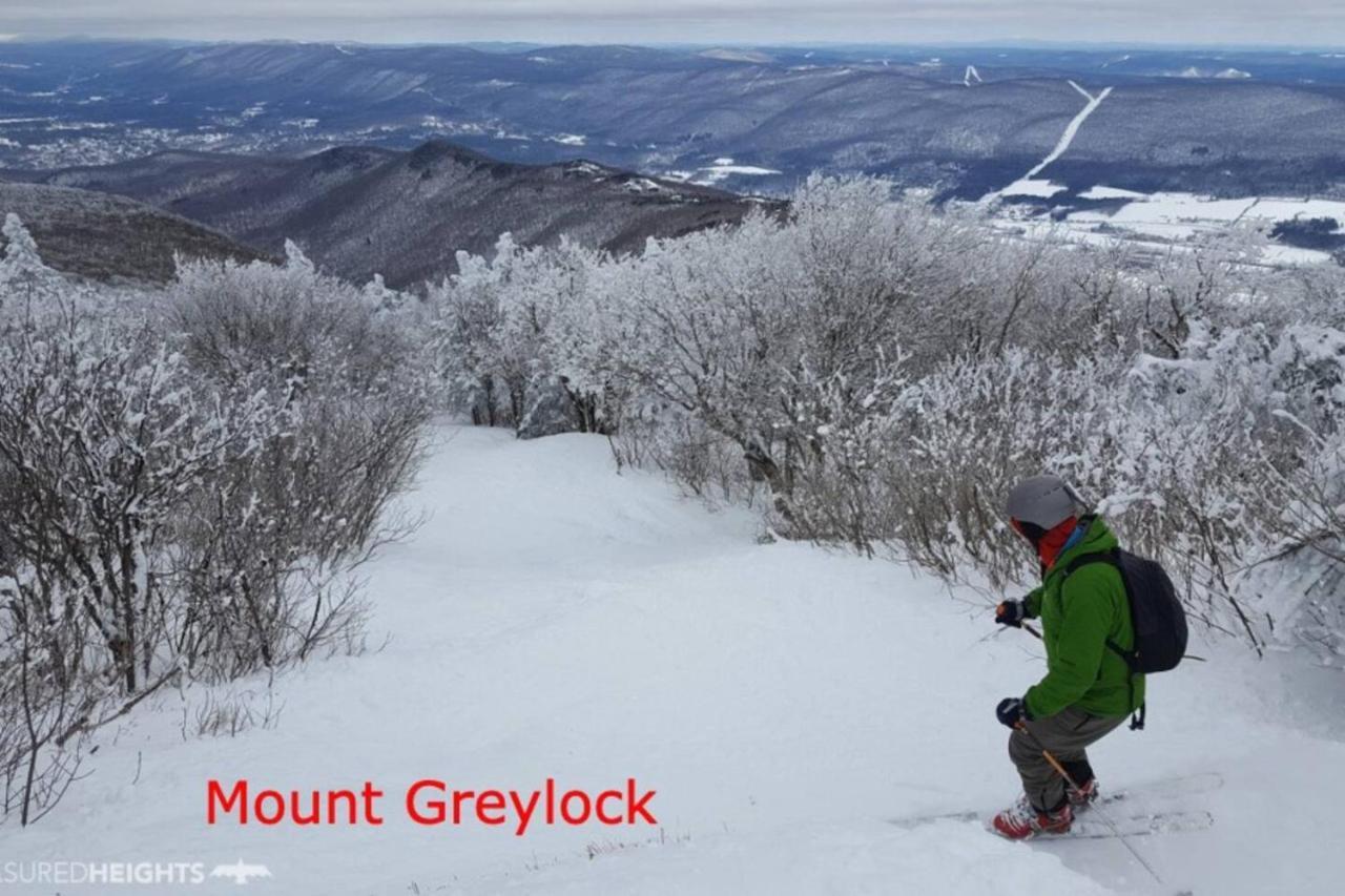 2 Bed Berkshire Getaway Minutes To Jiminy Peak Ski Hancock Buitenkant foto