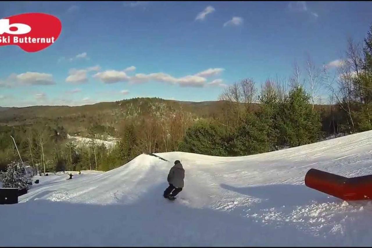 2 Bed Berkshire Getaway Minutes To Jiminy Peak Ski Hancock Buitenkant foto