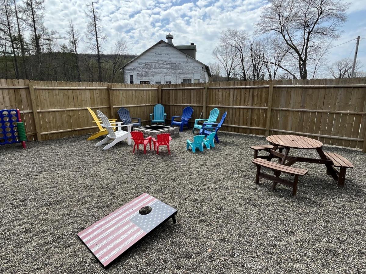 2 Bed Berkshire Getaway Minutes To Jiminy Peak Ski Hancock Buitenkant foto